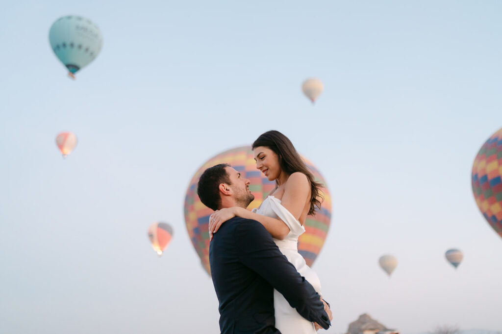 Συναισθηματική στιγμή ζευγαριού στον γάμο – φωτογράφος γάμου Πάτρα
